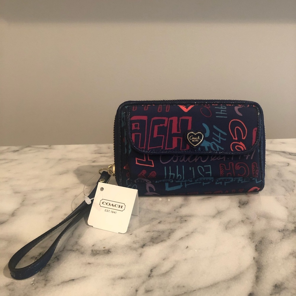 NEW COACH WRISTLET WALLET
